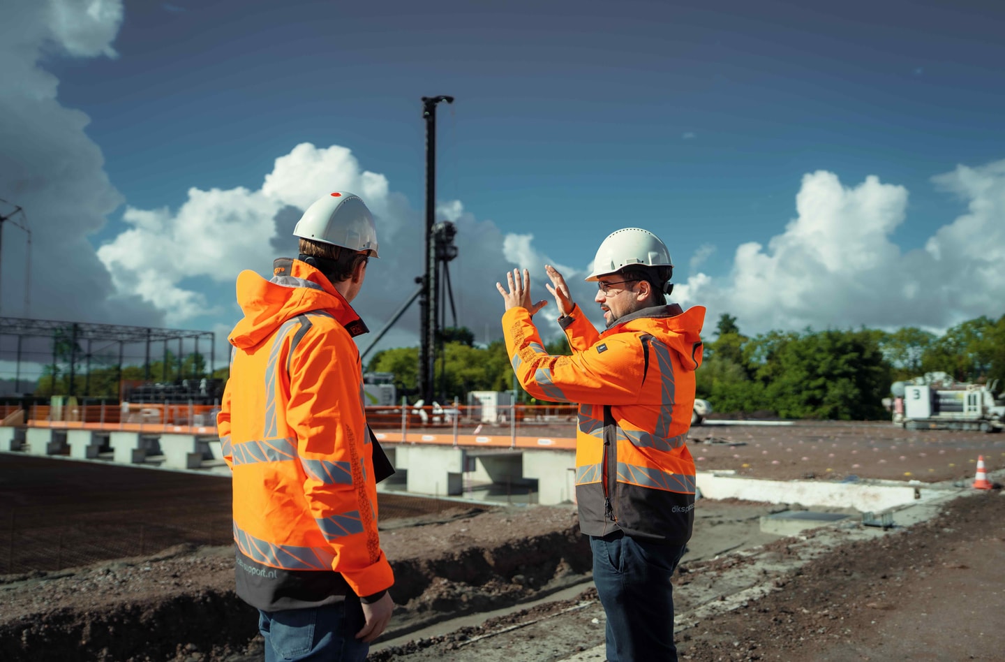Interim HSE officer van Diks Process Support aan het werk